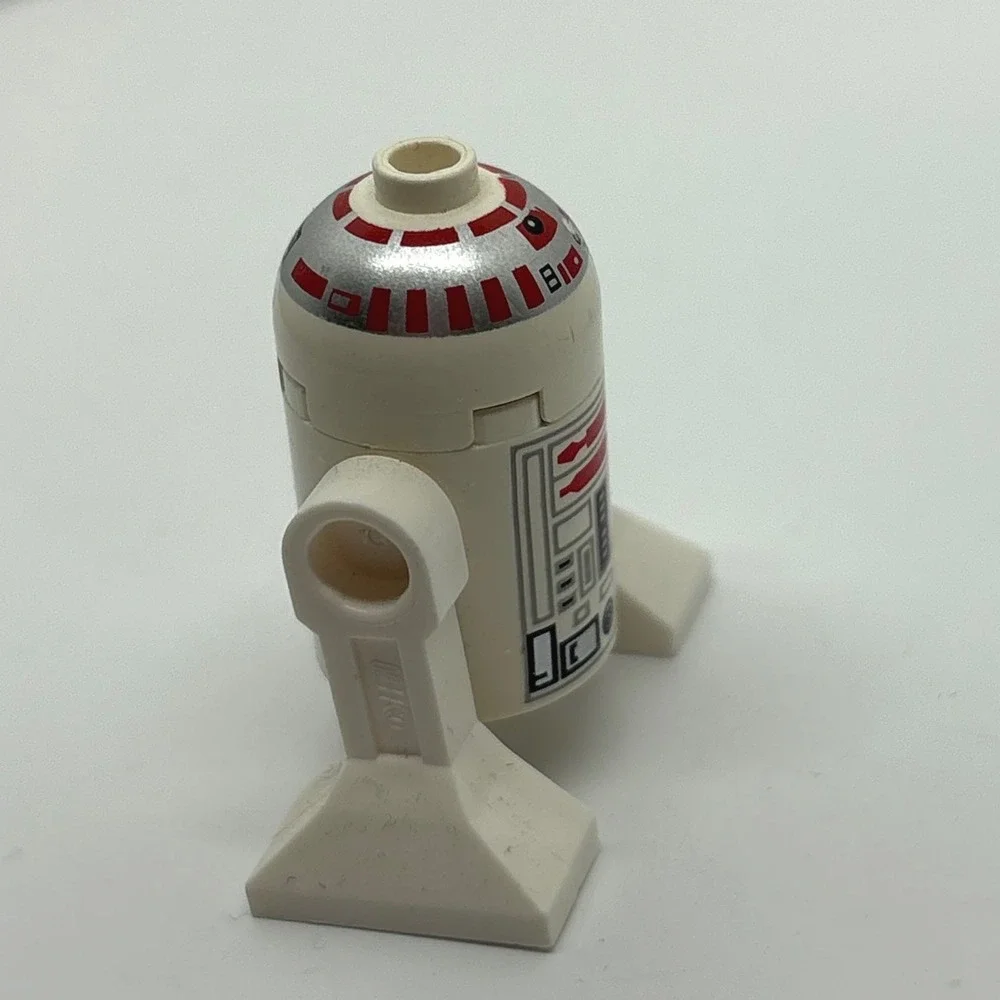 LEGO Star Wars R2-D4 Minifigure sw0217 White Silver Red Droid 7658 Clone Wars